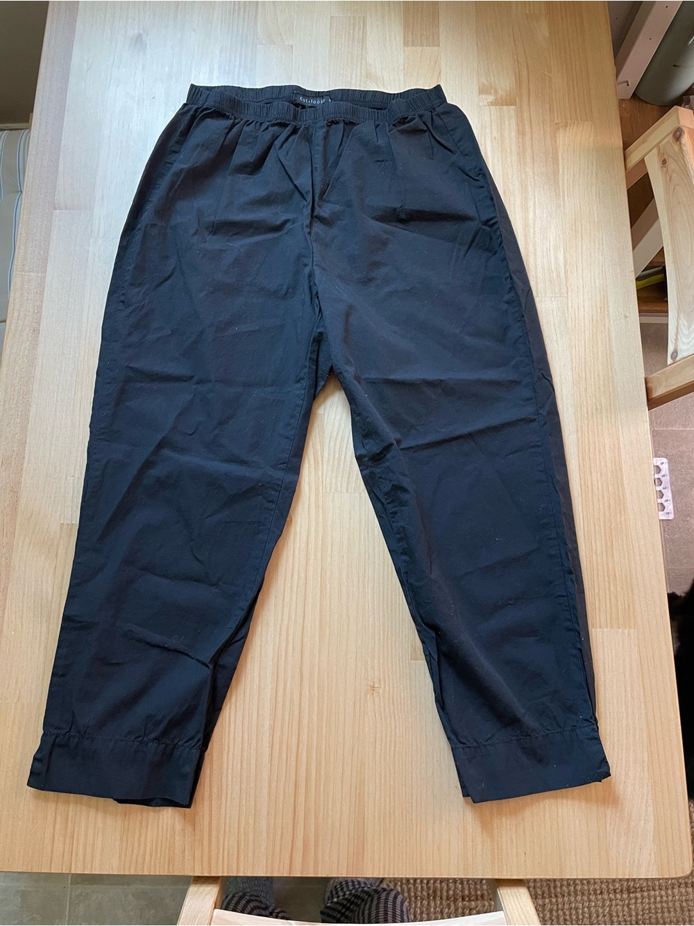 cut loose Black Elastic-Waist pants